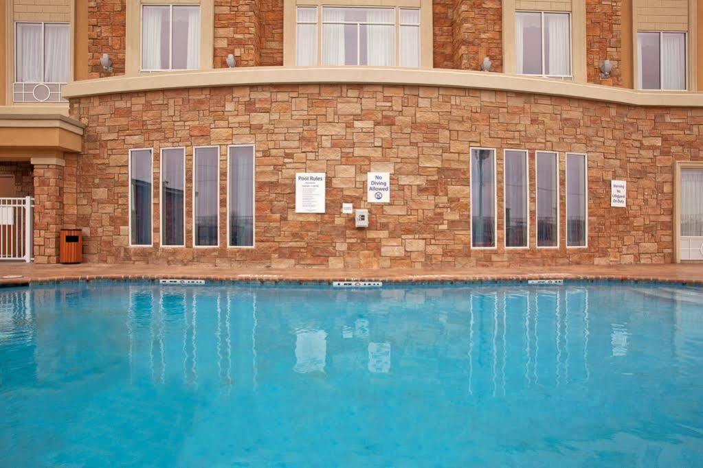 Express & Austin South-buda By Ihg Hotel 3*